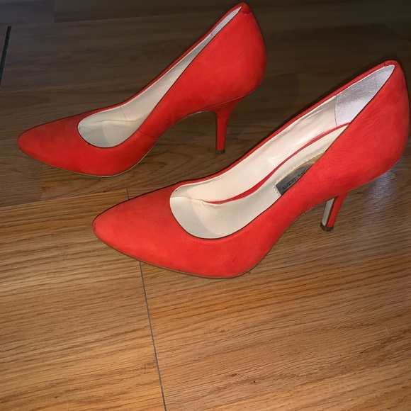 Red High Heels - Picture 5 of 6